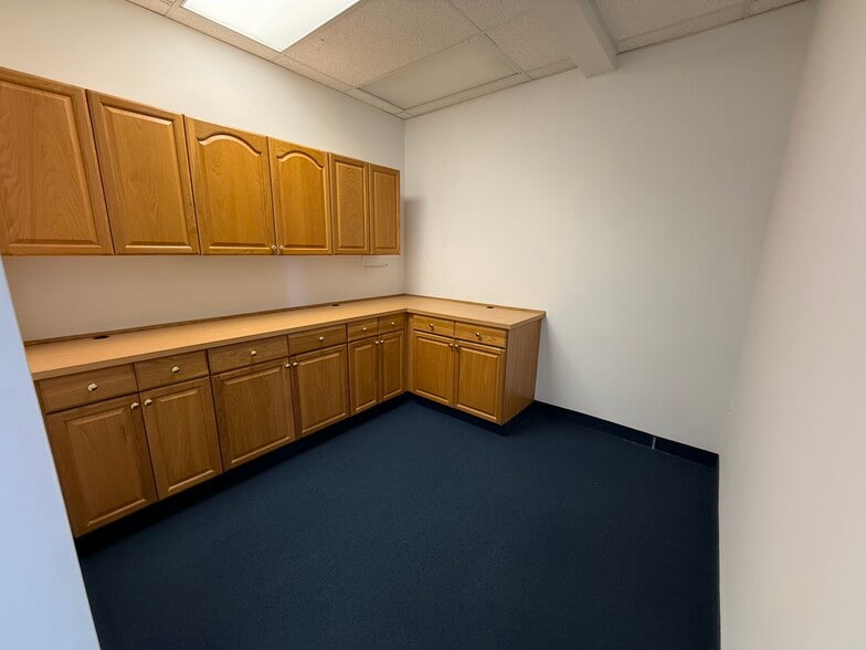 More Photos Of 963 Street Rd, Southampton Medical For Lease