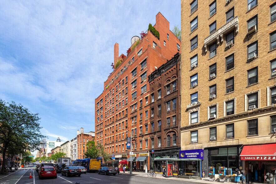 More Photos Of 180 W 80th St, New York Apartments For Lease