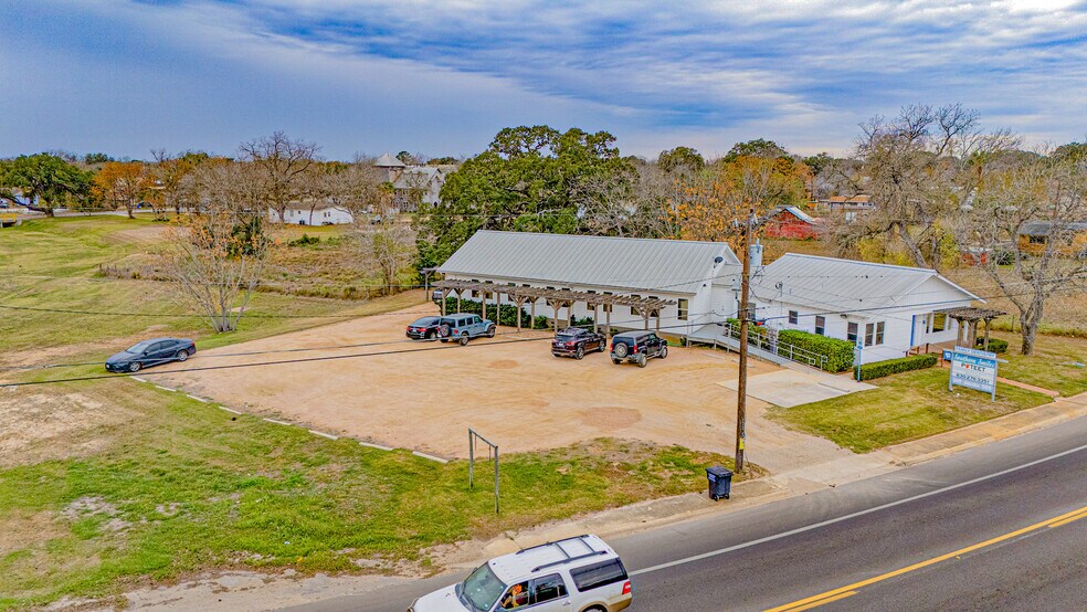 Primary Photo Of 821 School Dr, Poteet Healthcare For Sale