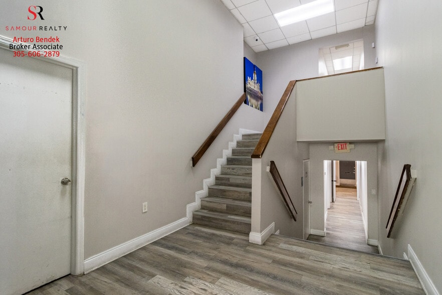 More Photos Of 3337 NW 74th Ave, Miami Warehouse For Sale