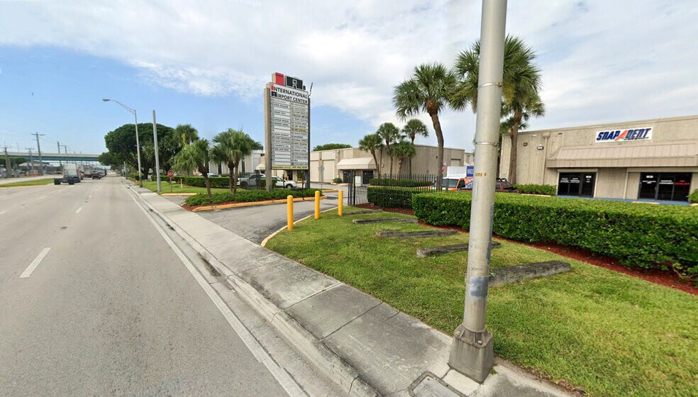 More Photos Of 2700-2734 NW 72nd Ave, Miami Warehouse For Lease