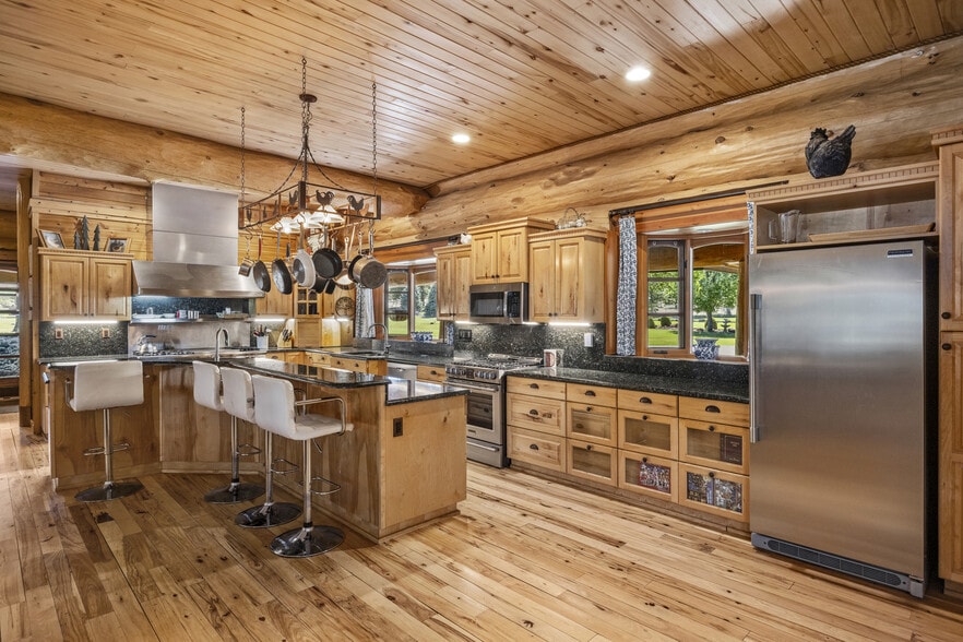 More Photos Of 1613 Black Canyon Rd, Heber Lodge Meeting Hall For Sale