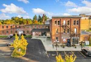 More Photos Of 1 Sherbrooke St E, Perth Office For Lease