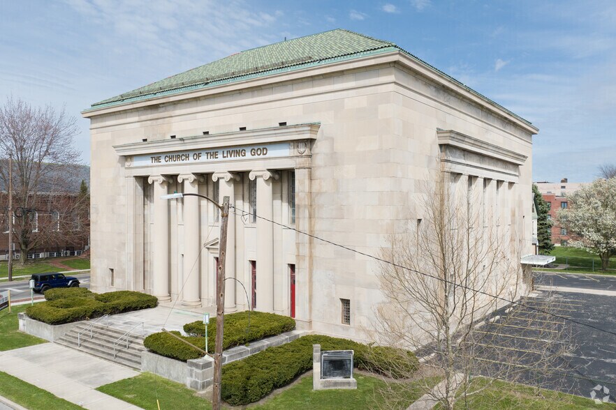 More Photos Of 2134-2158 Collingwood Blvd, Toledo Specialty For Sale