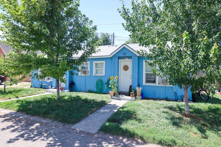 More Photos Of 124 NW 4th Ave, Ontario Apartments For Sale