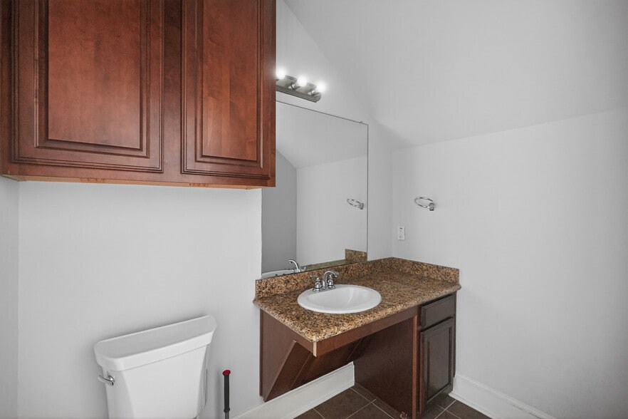 More Photos Of 25511 Budde Rd, The Woodlands Office For Sale