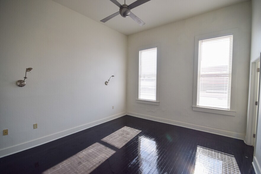 More Photos Of 417-419 Main St, North Little Rock Storefront Retail Office For Sale