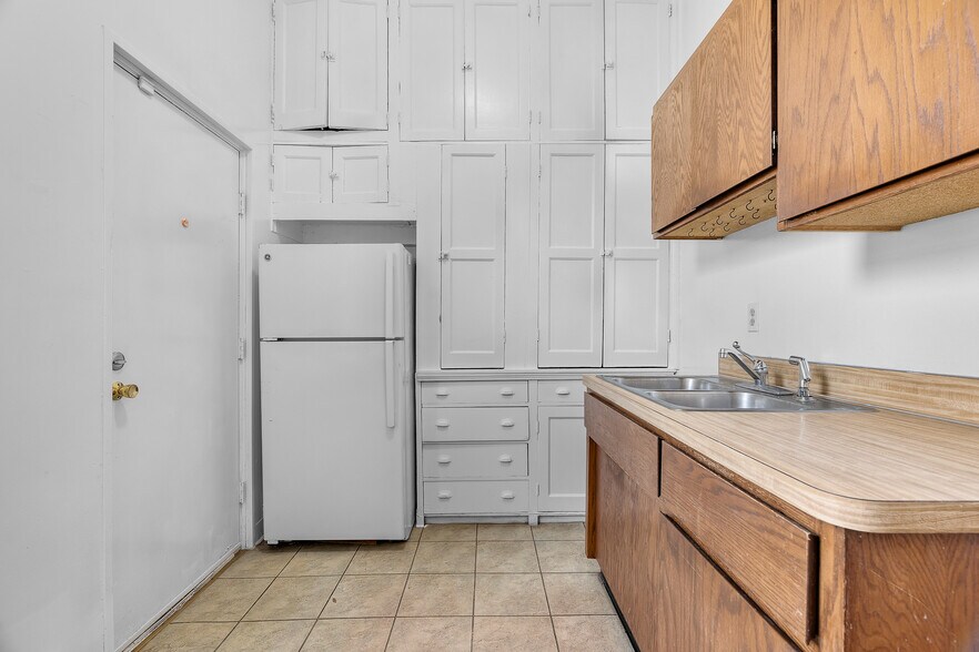 More Photos Of 583 Holly Ave, Saint Paul Apartments For Sale