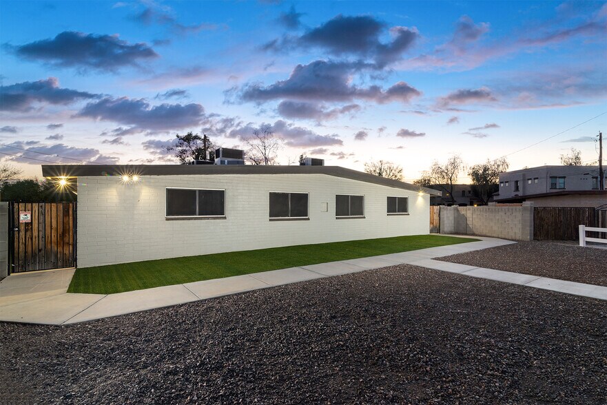 More Photos Of 914 S Kenwood Cir, Tempe Apartments For Sale