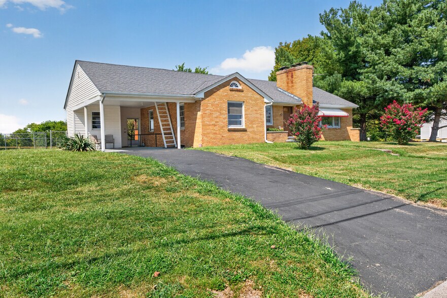 More Photos Of 43 Highway 433, Mackville Flex For Sale
