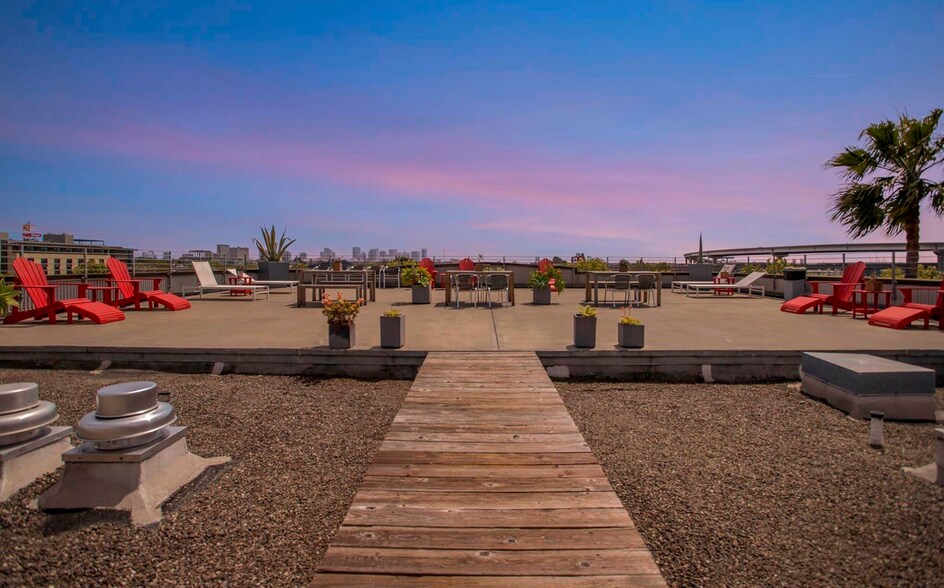 More Photos Of 1500 Park Ave, Emeryville Loft Creative Space For Lease