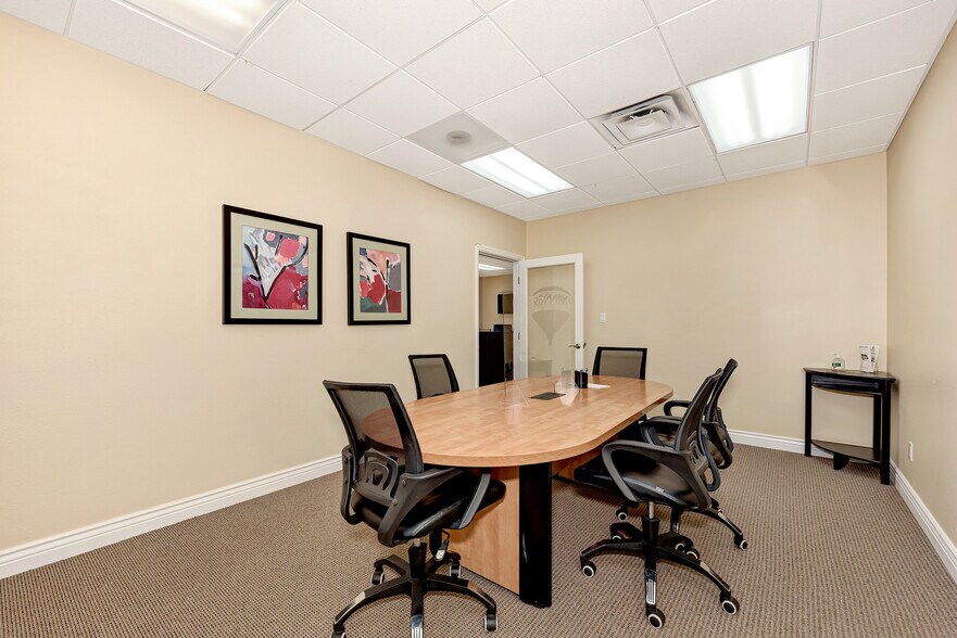 More Photos Of 1314 E Venice Ave, Venice Medical For Sale