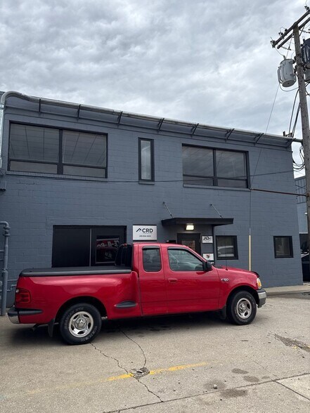 More Photos Of 1298 Conant St, Maumee Warehouse For Lease