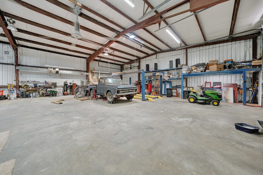 More Photos Of 2461 SW Highway 17, Arcadia Warehouse For Sale