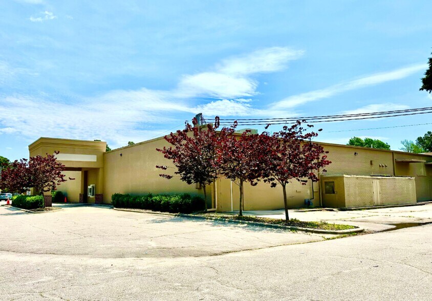 More Photos Of 309 W Nash St, Wilson Supermarket For Sale