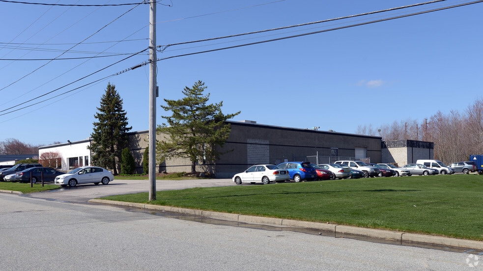 More Photos Of 41 Western Industrial Dr, Cranston Research And Development For Sale