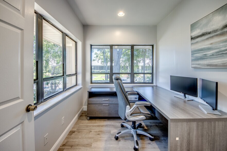 More Photos Of 12771 World Plaza Ln, Fort Myers Medical For Sale