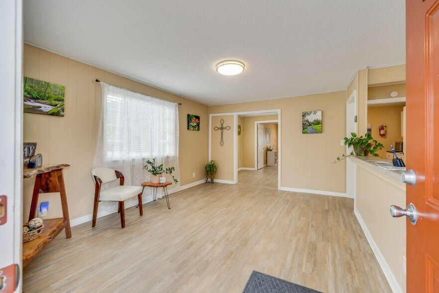 More Photos Of 1119 N Main Ave, Erwin Medical For Sale