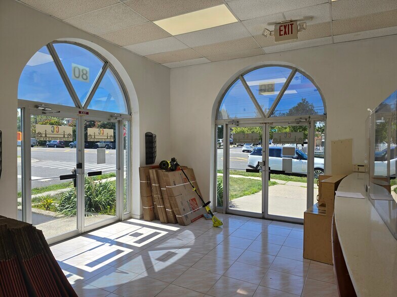More Photos Of 80 Woodrow Rd, Staten Island Daycare Center For Lease