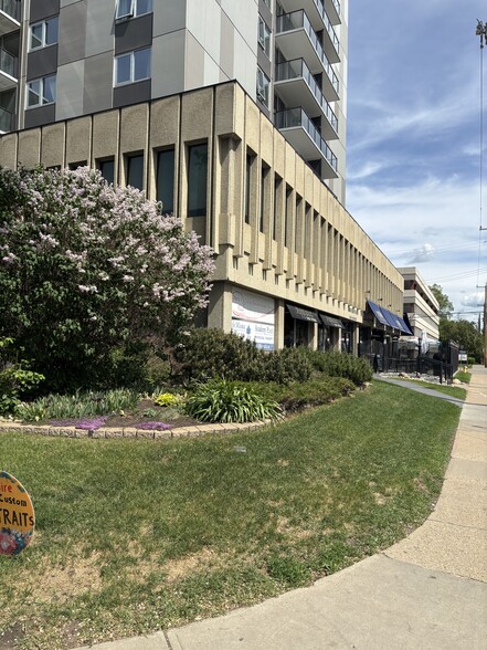 More Photos Of 11520 100 Av NW, Edmonton Apartments For Sale