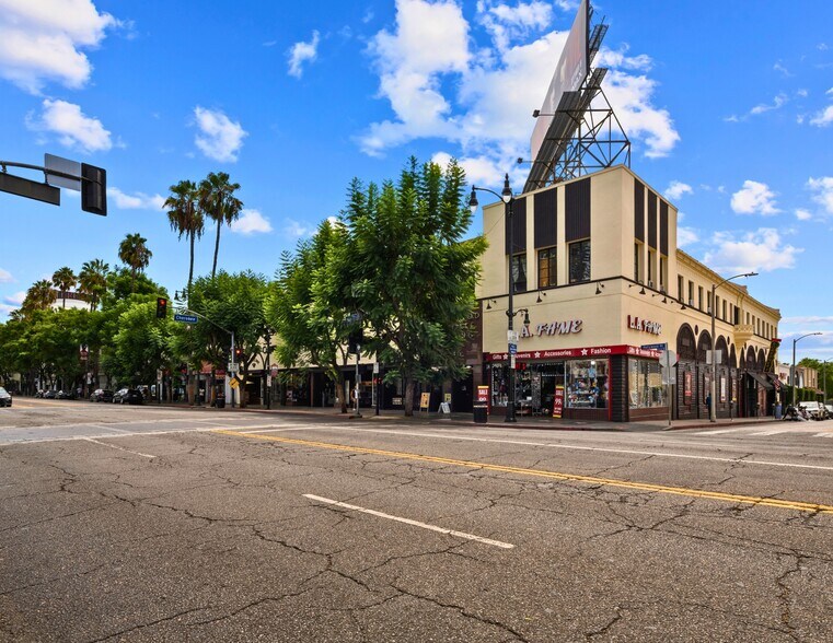 Primary Photo Of 6646 Hollywood Blvd, Hollywood Storefront Retail Office For Sale