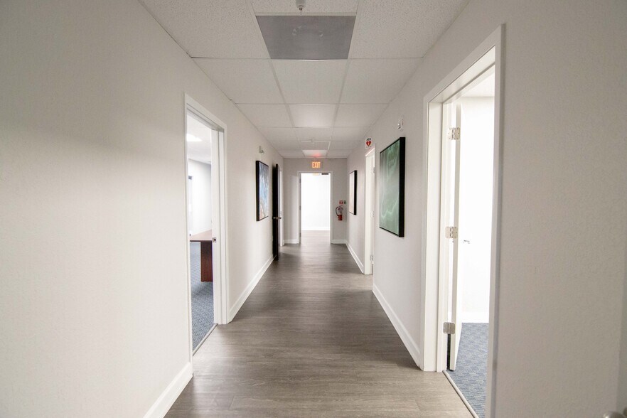 More Photos Of 2600 118th Ave N, Saint Petersburg Light Distribution For Lease