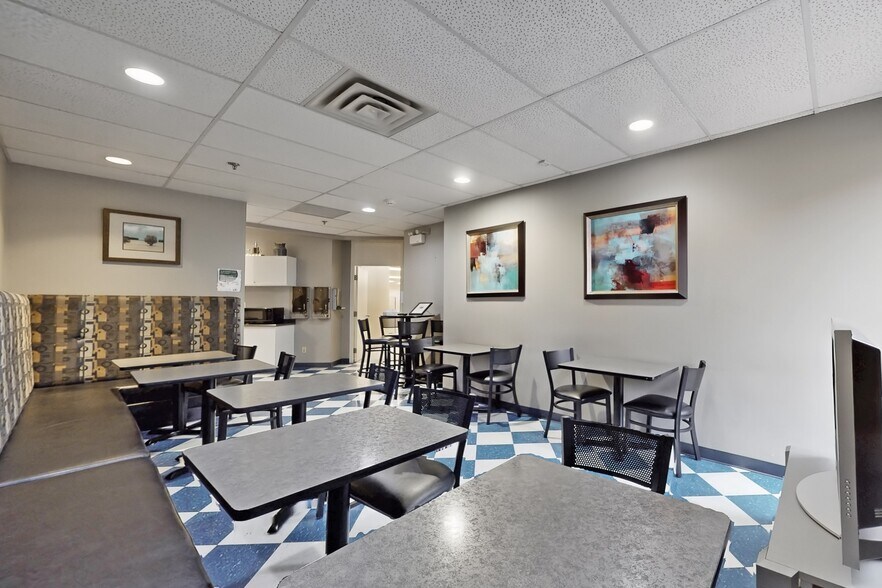 More Photos Of 45 Mcintosh Dr, Markham Office For Sale