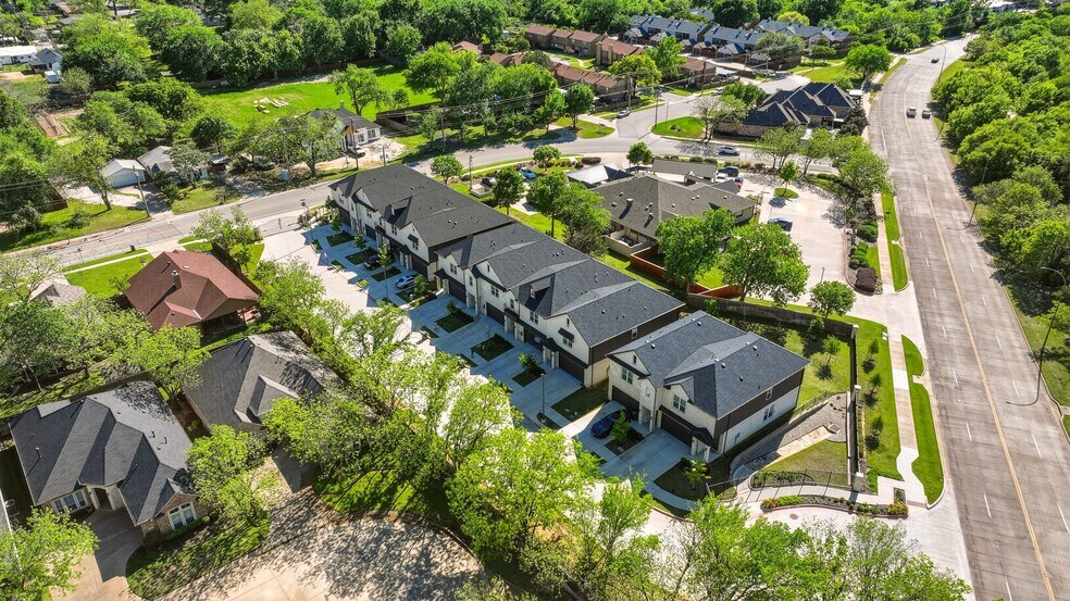 More Photos Of 500-540 Marbella Dr, Arlington Apartments For Sale