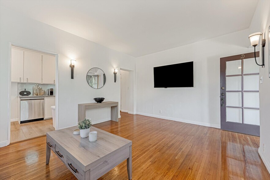 More Photos Of 153-157 W Channel Rd, Santa Monica Apartments For Sale