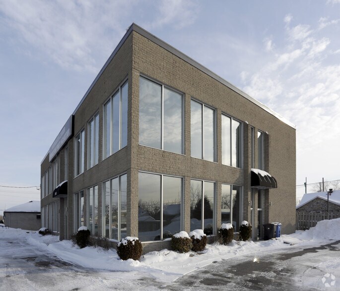 Primary Photo Of 3181-3185 Montée Saint-Hubert, Saint-hubert Office For Sale