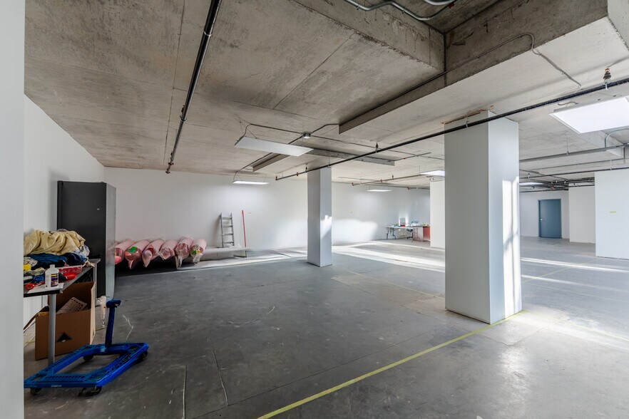 More Photos Of 1637 Bank St, Ottawa Storefront Retail Office For Lease