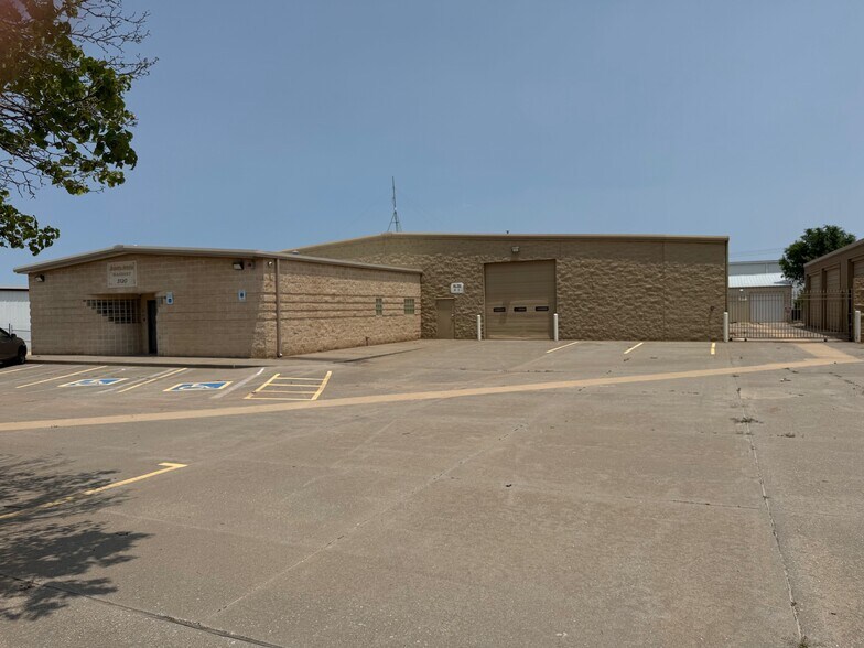 More Photos Of 3120 S Ann Arbor Ave, Oklahoma City Manufacturing For Sale
