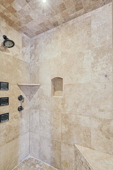 More Photos Of 111 S Pine St, Roanoke General Retail For Sale