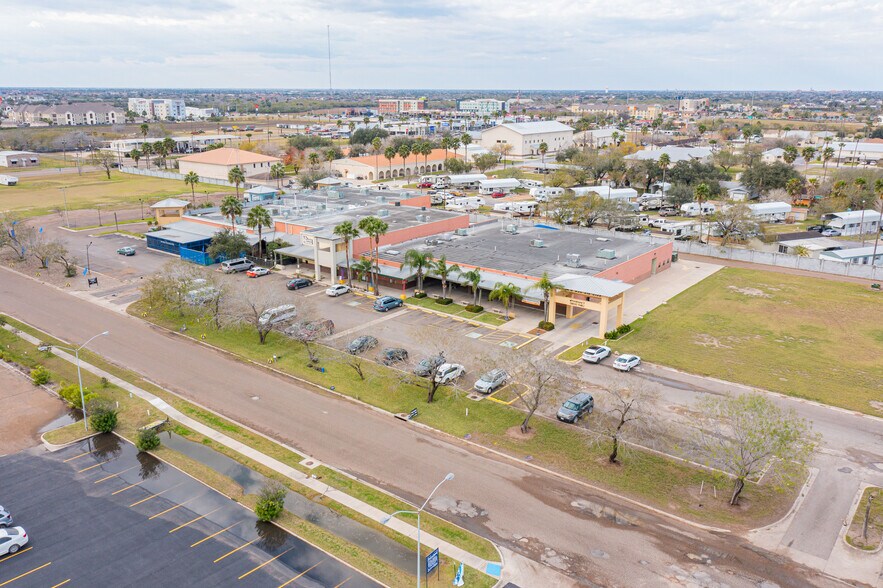 More Photos Of 301 Conquest, Edinburg Office For Sale