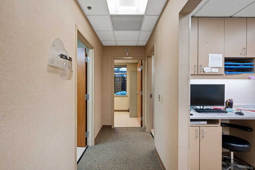 More Photos Of 13875 Hwy 13 Frontage Rd S, Savage Office For Lease