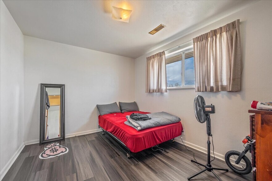 More Photos Of 1749 Oxford Dr, Cheyenne Multifamily For Sale