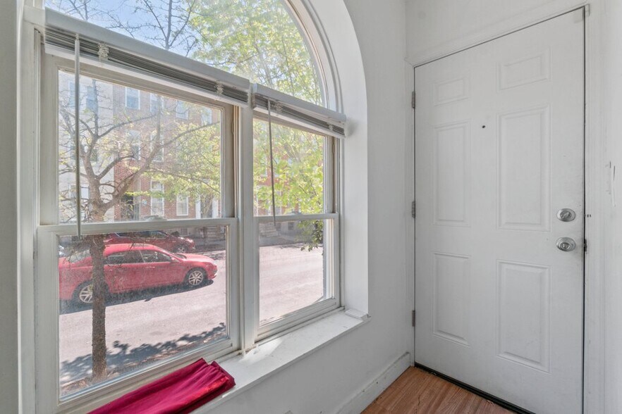 More Photos Of 210 E Lafayette Ave, Baltimore Apartments For Sale