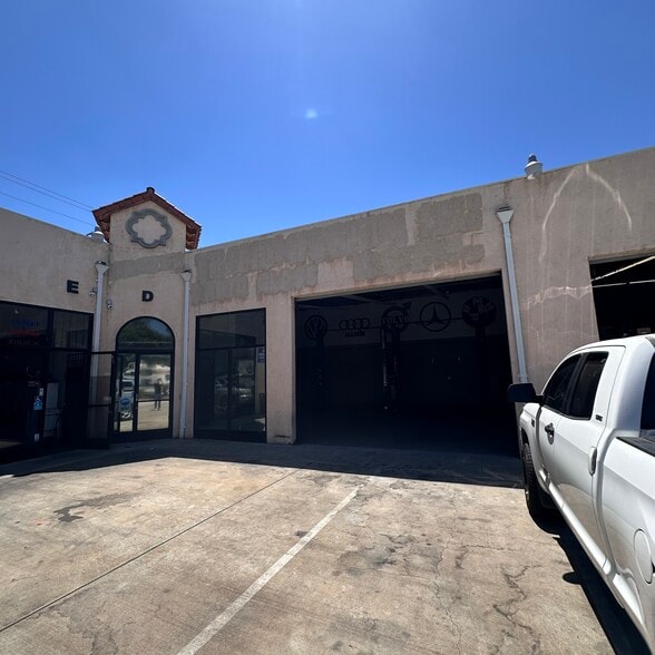More Photos Of 11318-11328 Garvey Ave, El Monte Auto Repair For Lease