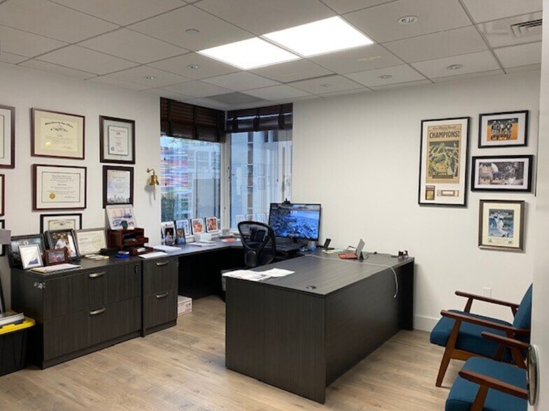 More Photos Of 1000 Brickell Ave, Miami Office For Lease