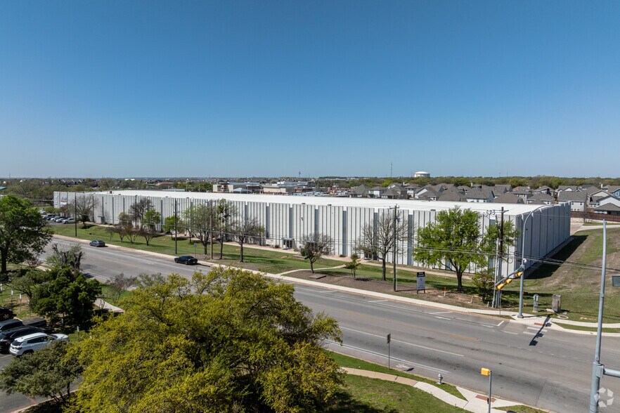 More Photos Of 15508 Bratton Ln, Austin Warehouse For Lease