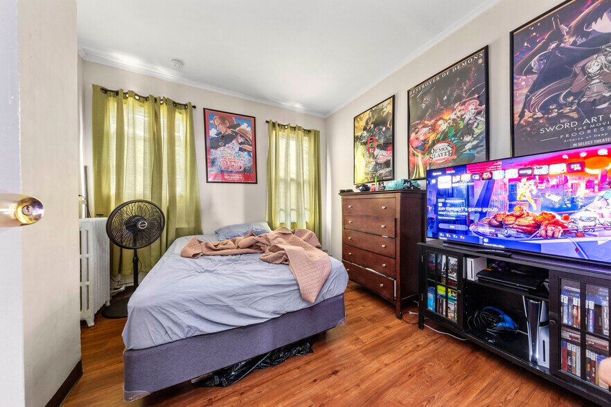 More Photos Of 6930 Myrtle Ave, Glendale General Retail For Sale