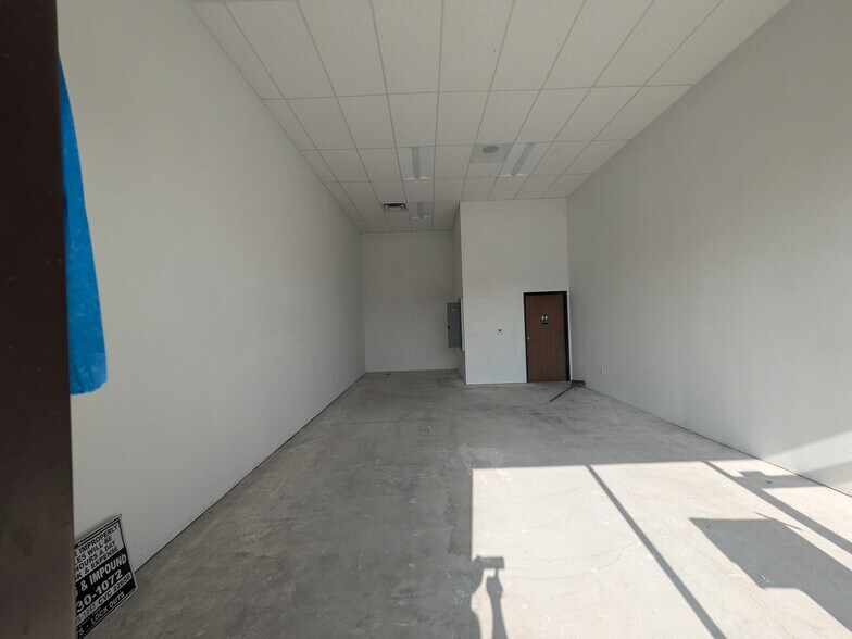 More Photos Of 5140 E Florence Ave, Bell Freestanding For Lease