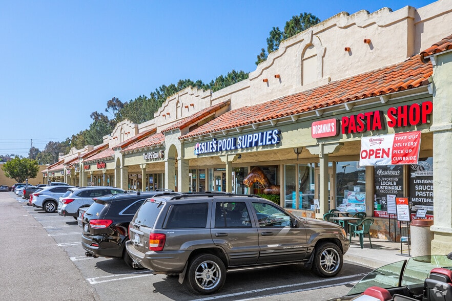 More Photos Of 256-274 El Camino Real, Encinitas Unknown For Lease