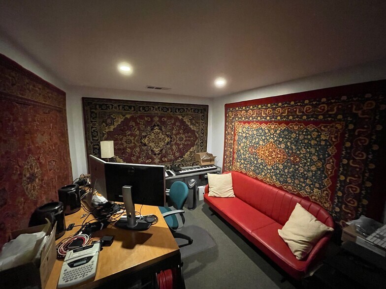 More Photos Of 110 E Santa Anita, Burbank Movie Radio TVStudio For Lease