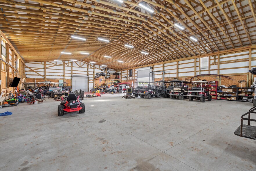 More Photos Of 2278 TX-87 Hwy, Crystal Beach Warehouse For Sale