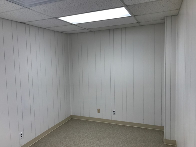 More Photos Of 728-739 Diamond Cut Dr, Corpus Christi Warehouse For Lease