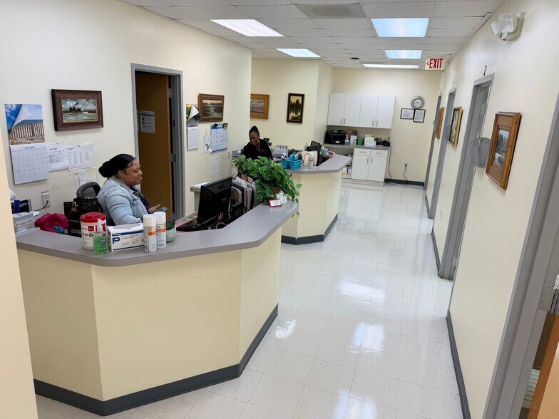 More Photos Of 1938 Charlie Hall Blvd, Charleston Medical For Sale