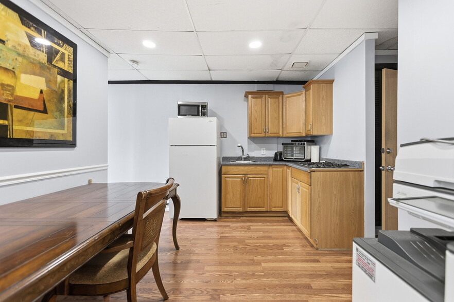 More Photos Of 96 Haarlem Ave, White Plains Office For Sale