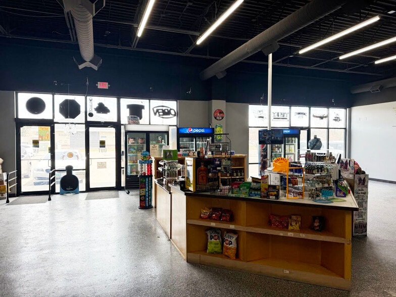 More Photos Of 3330 Sheyenne St, West Fargo Storefront For Lease