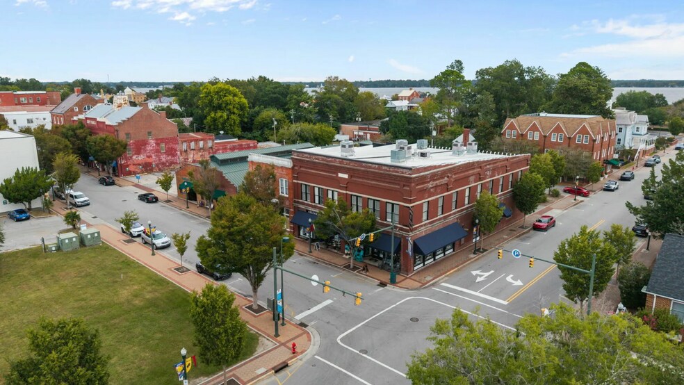 More Photos Of 202 Craven St, New Bern General Retail For Lease